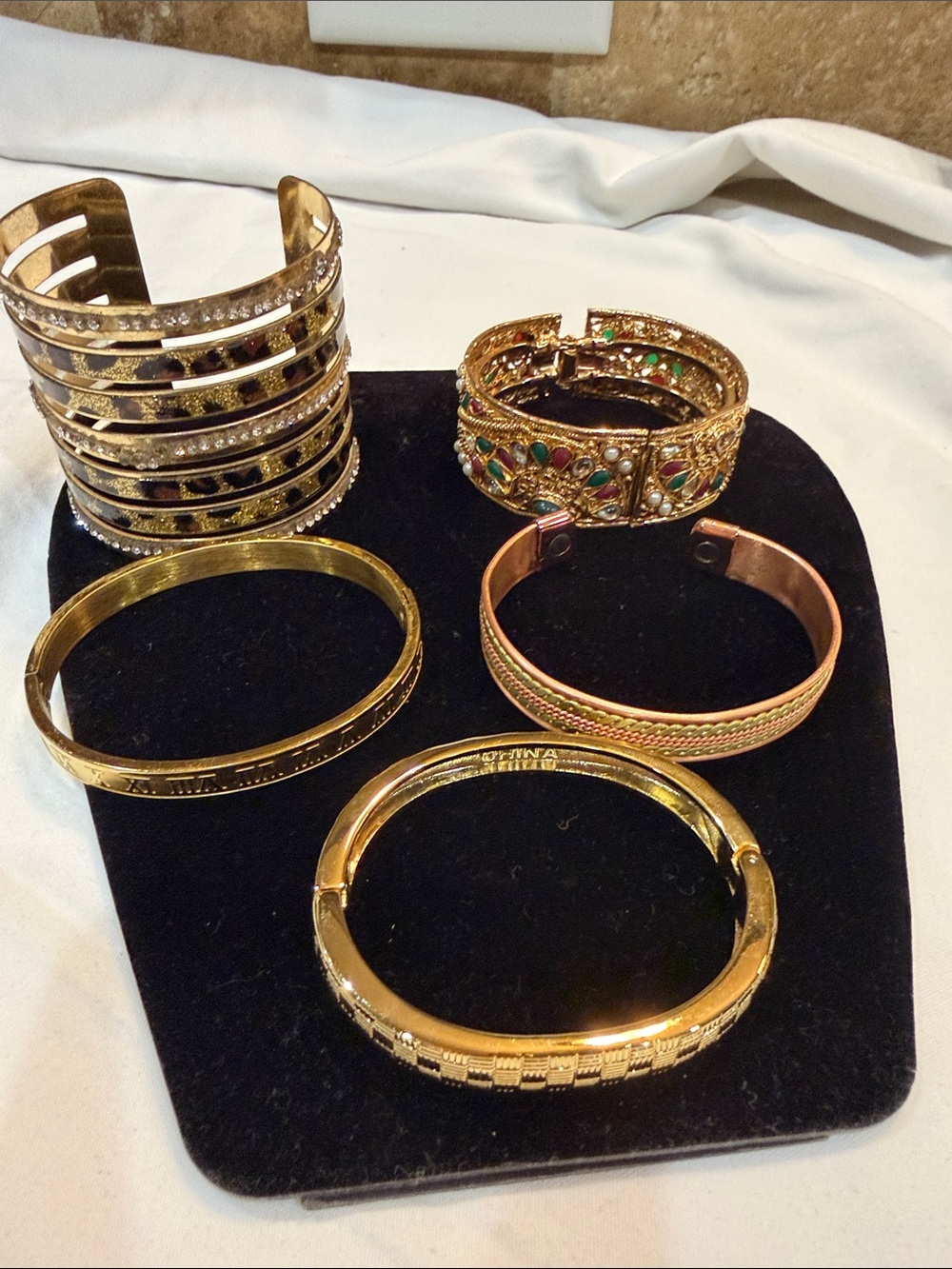 Gold-Tone Multi-Pack Women’s Bangle Bracelet Set 5